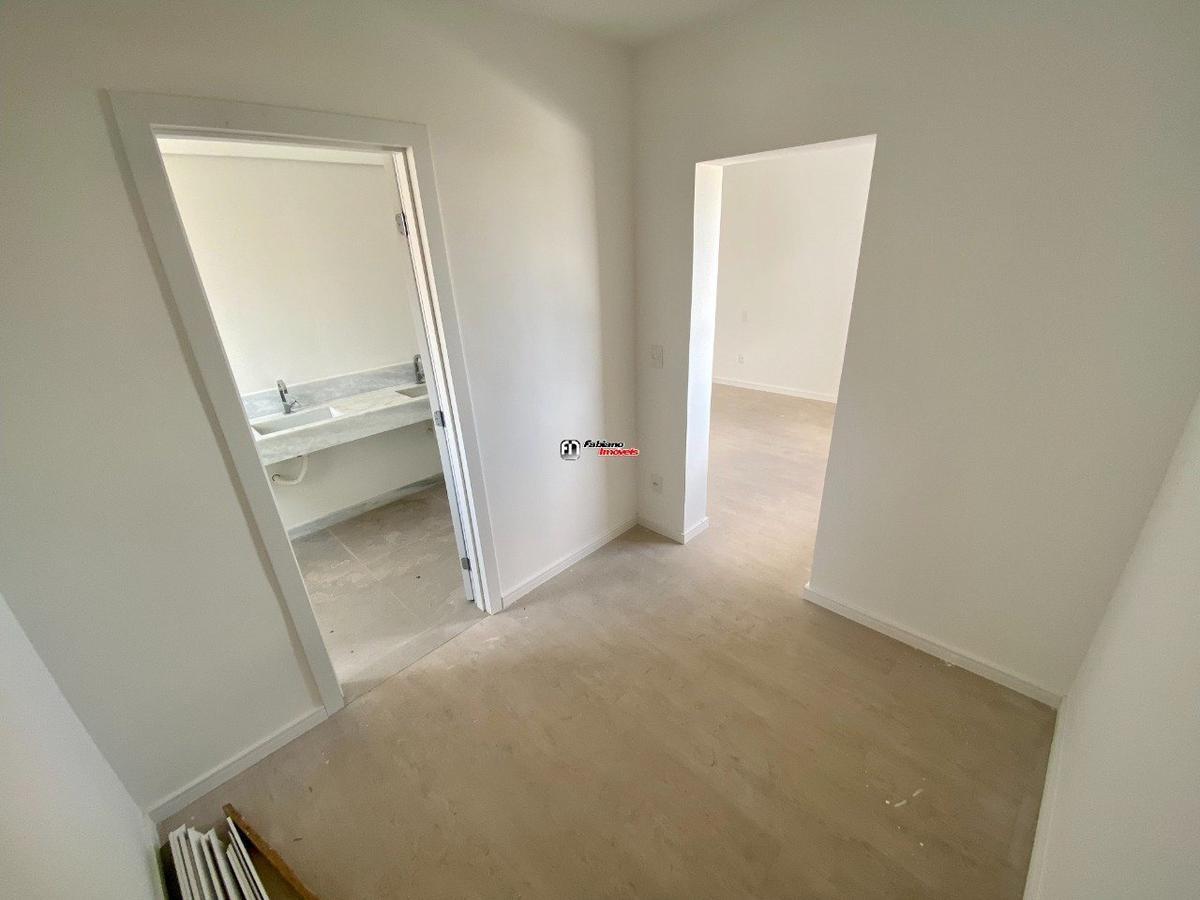 Apartamento, Jaraguá, 4 Quartos, 4 Vagas, 2 Suítes