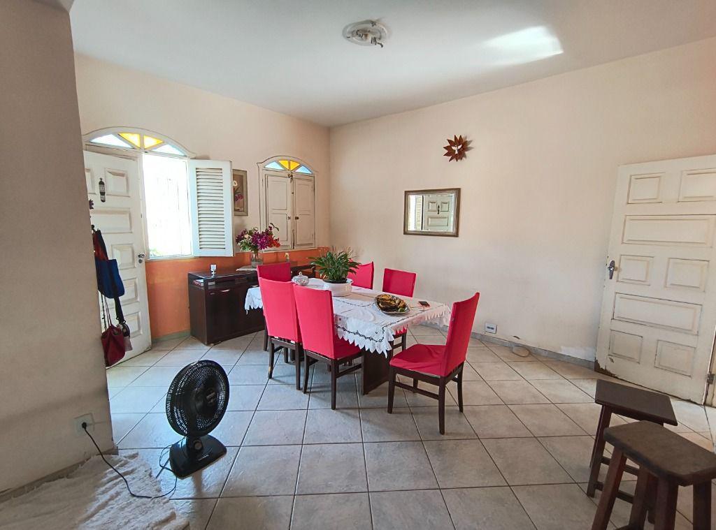 Casa, Nações Unidas, 4 Quartos, 2 Vagas, 1 Suíte