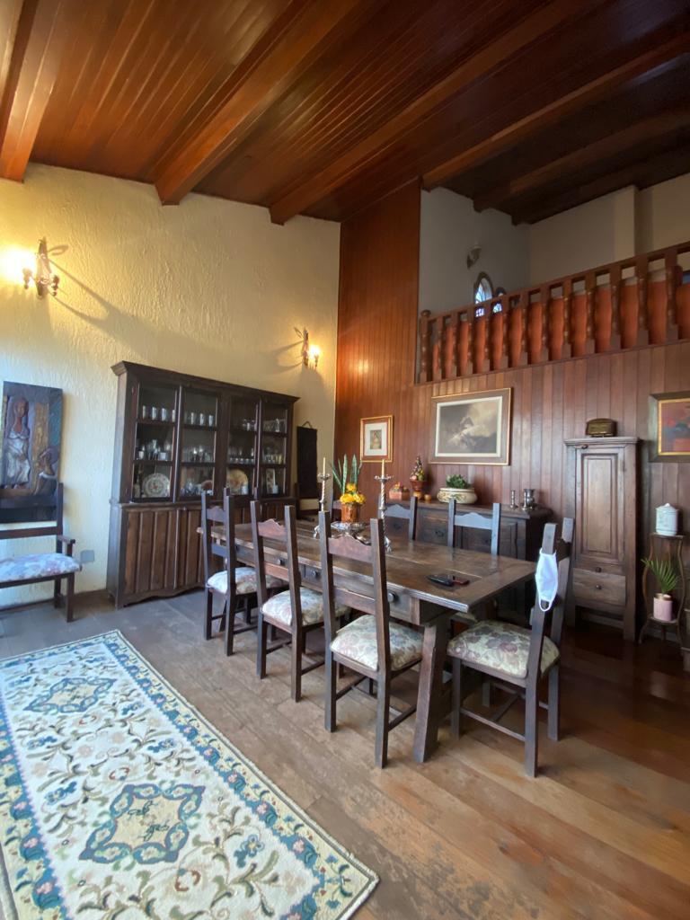 Casa, Santa Lúcia, 4 Quartos, 6 Vagas, 1 Suíte