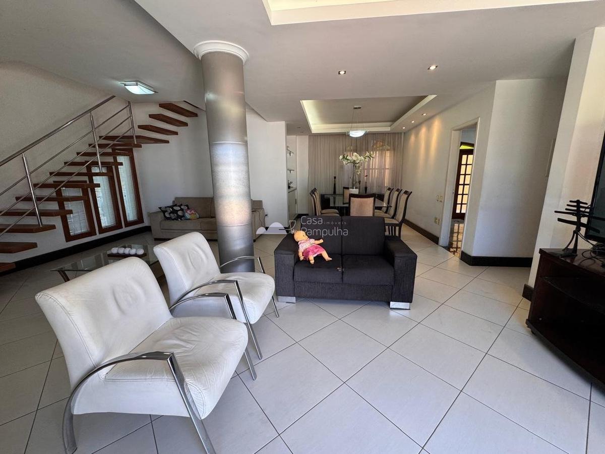 Casa, Itapoã, 4 Quartos, 8 Vagas, 3 Suítes