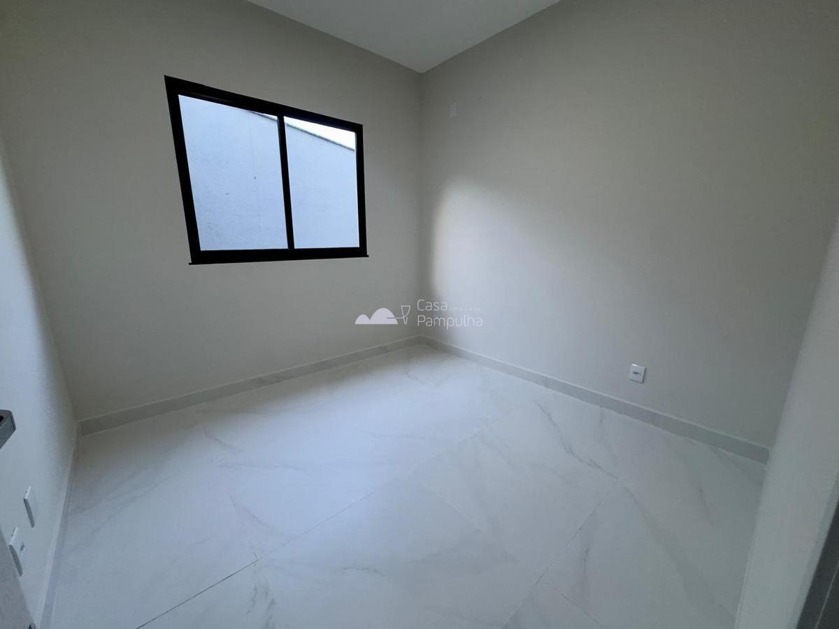 Casa, Trevo, 3 Quartos, 2 Vagas, 1 Suíte