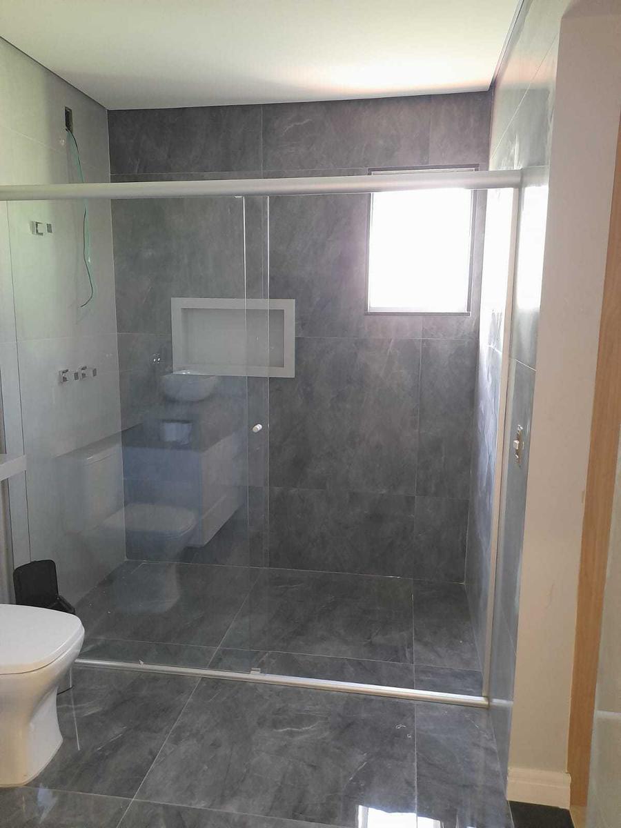 Casa, Cabral, 4 Quartos, 6 Vagas, 3 Suítes