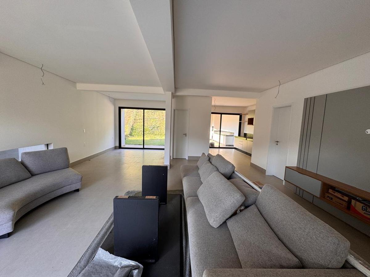 Casa, Garças, 3 Quartos, 2 Vagas, 1 Suíte