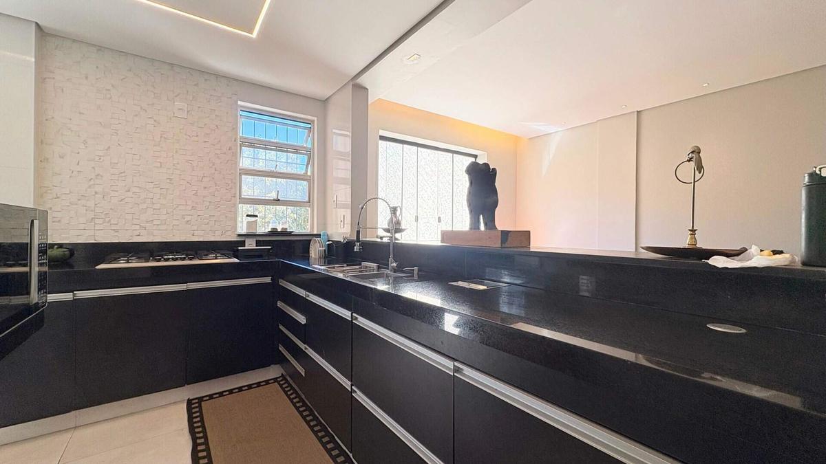 Apartamento, Vila Paris, 3 Quartos, 2 Vagas, 1 Suíte