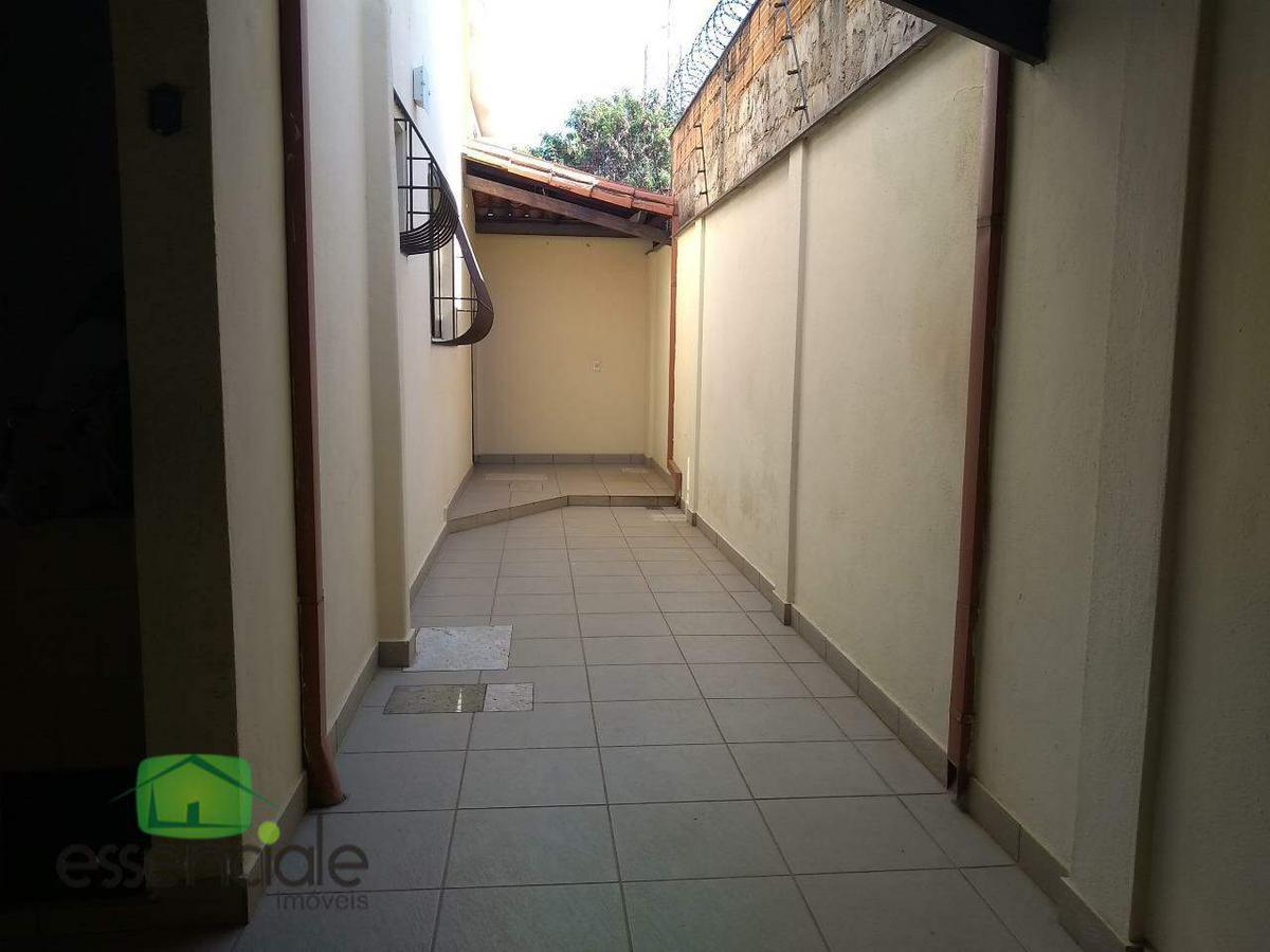 Casa, Angola, 3 Quartos, 4 Vagas, 1 Suíte
