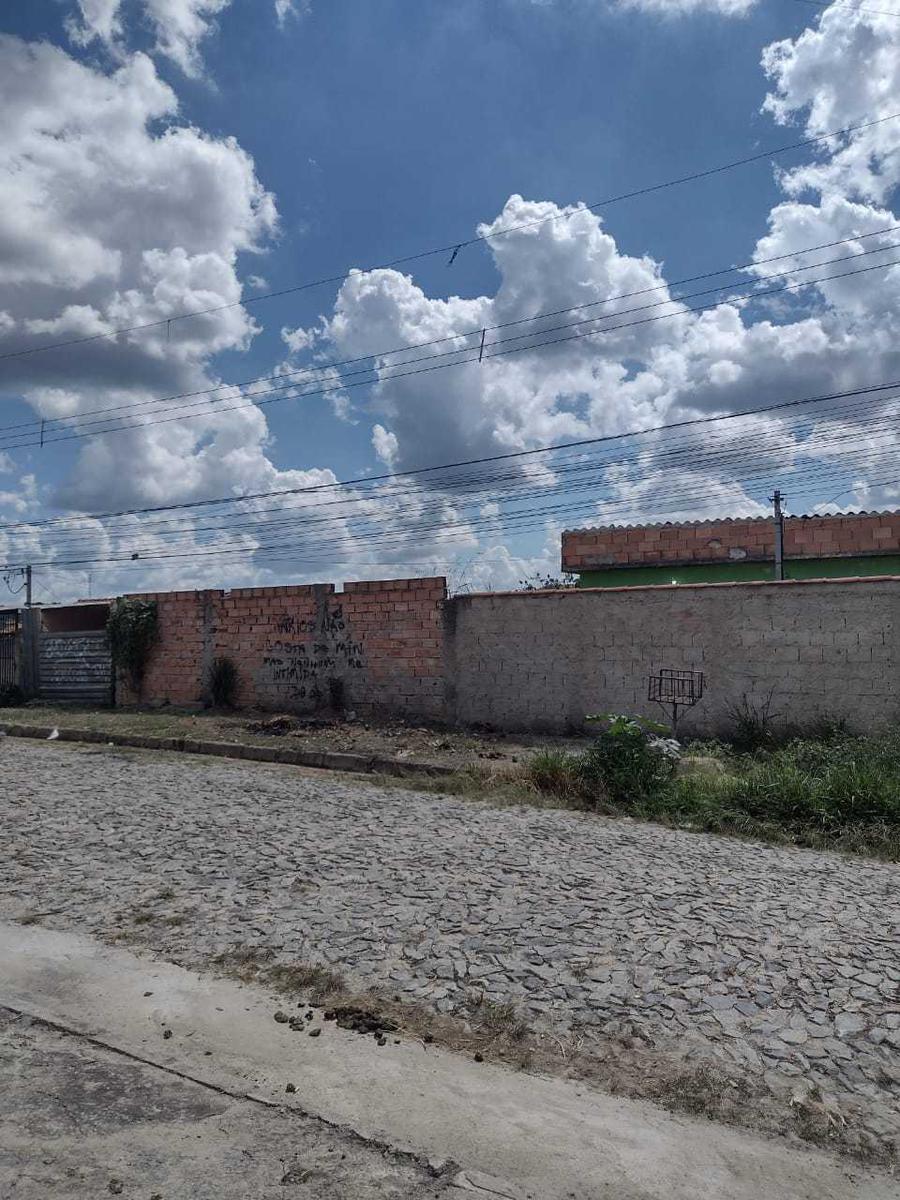 Lote, Florença, 0 Quarto, 0 Vaga