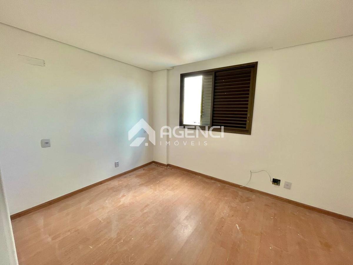 Apartamento, Paquetá, 3 Quartos, 0 Vaga, 1 Suíte