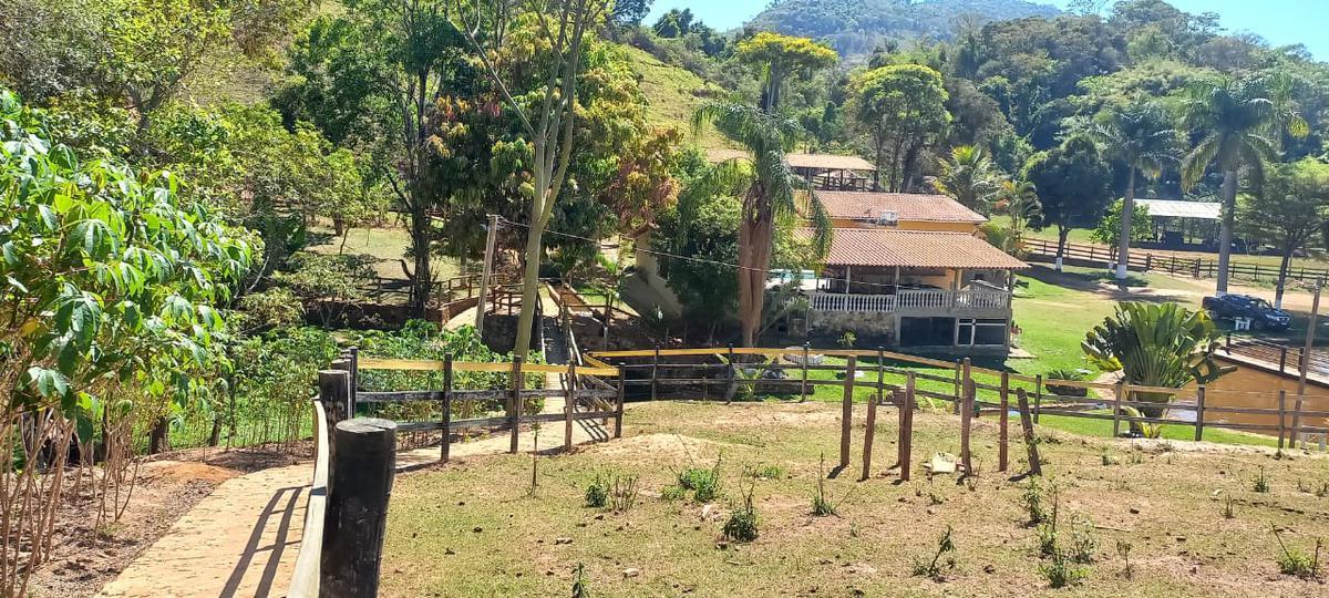 Fazenda, Centro, 4 Quartos, 2 Vagas, 1 Suíte