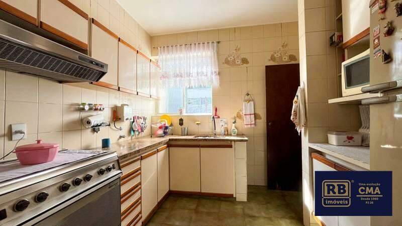 Casa, Luxemburgo, 5 Quartos, 4 Vagas, 2 Suítes