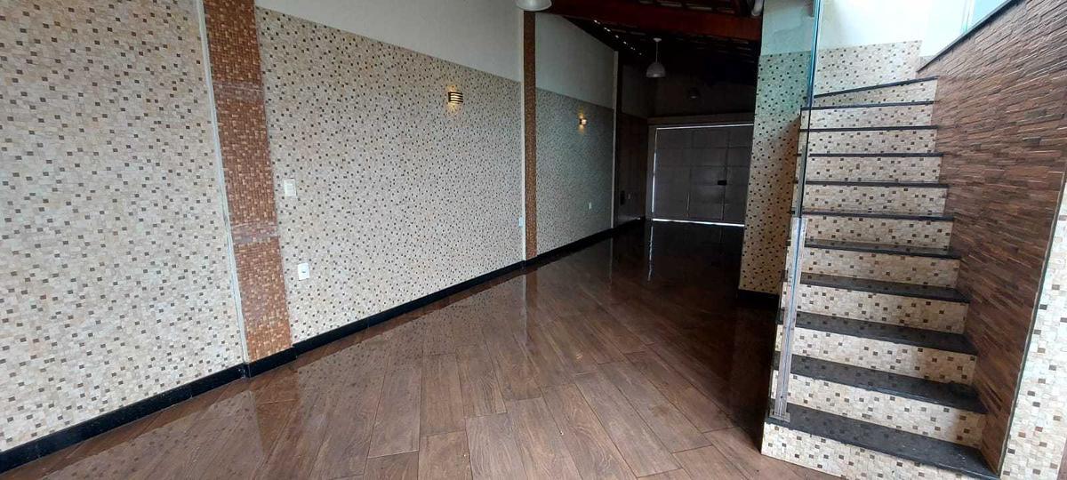 Casa, Trevo, 4 Quartos, 10 Vagas, 1 Suíte