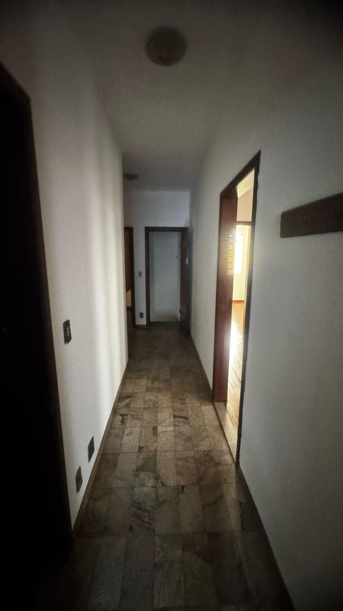 Casa, Ana Lúcia, 5 Quartos, 4 Vagas, 1 Suíte