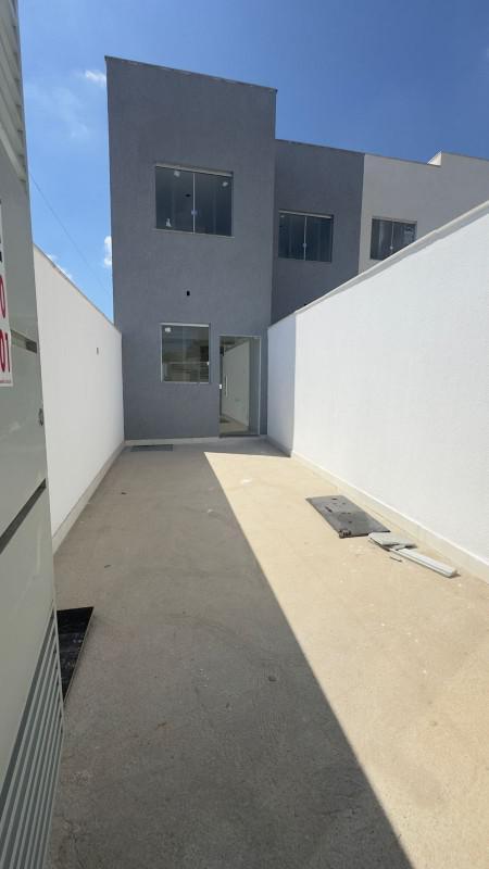 Casa, Jardim das Flores, 2 Quartos, 1 Vaga