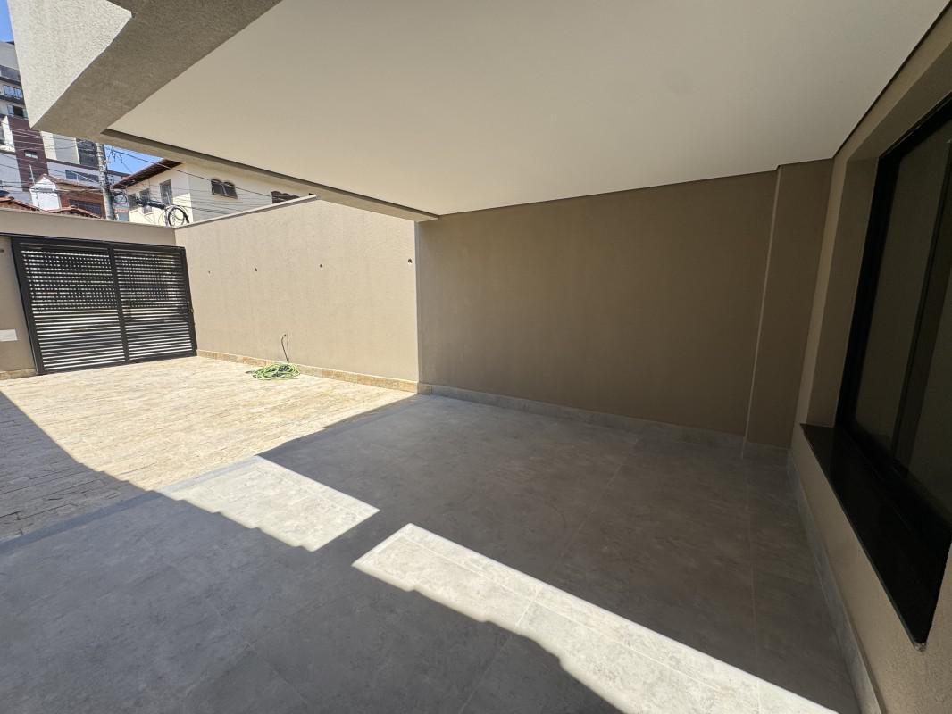 Casa, Jaraguá, 4 Quartos, 3 Vagas, 1 Suíte