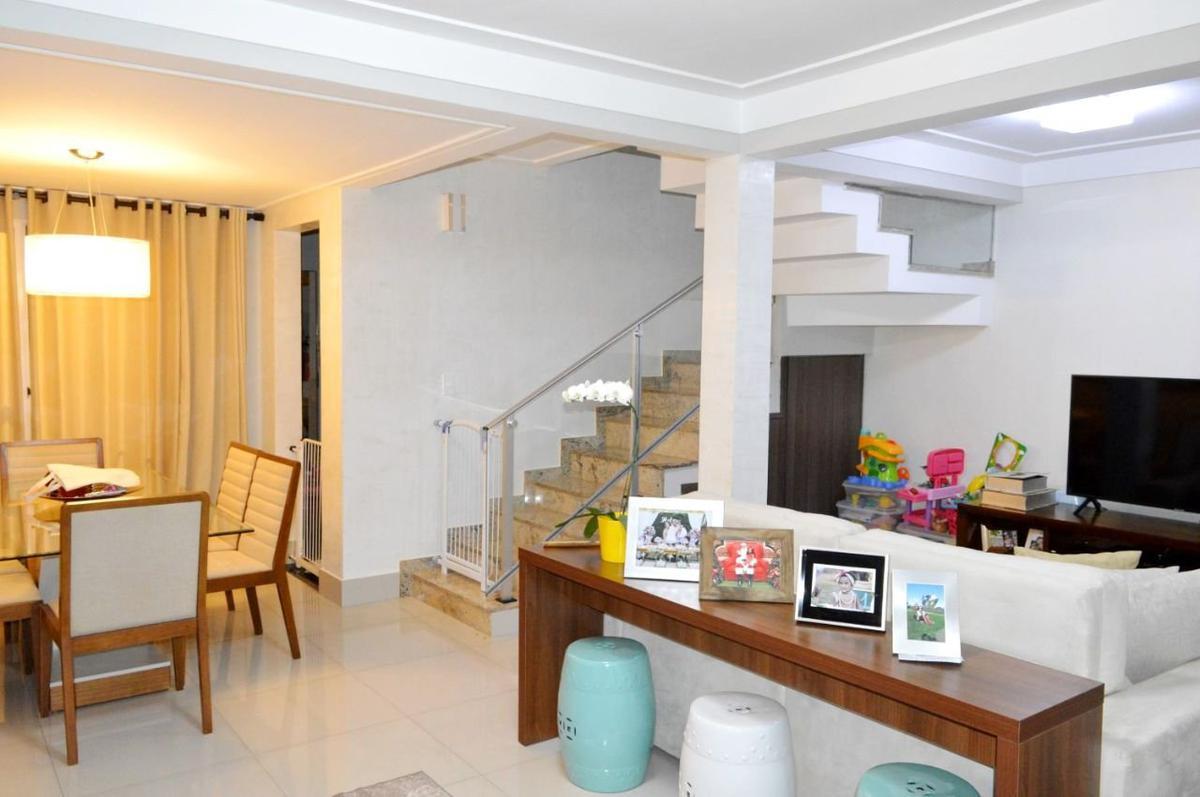 Casa, Castelo, 3 Quartos, 2 Vagas, 1 Suíte