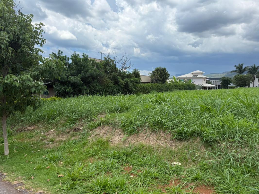 Lote, Serra dos Bandeirantes, 0 Quarto, 0 Vaga