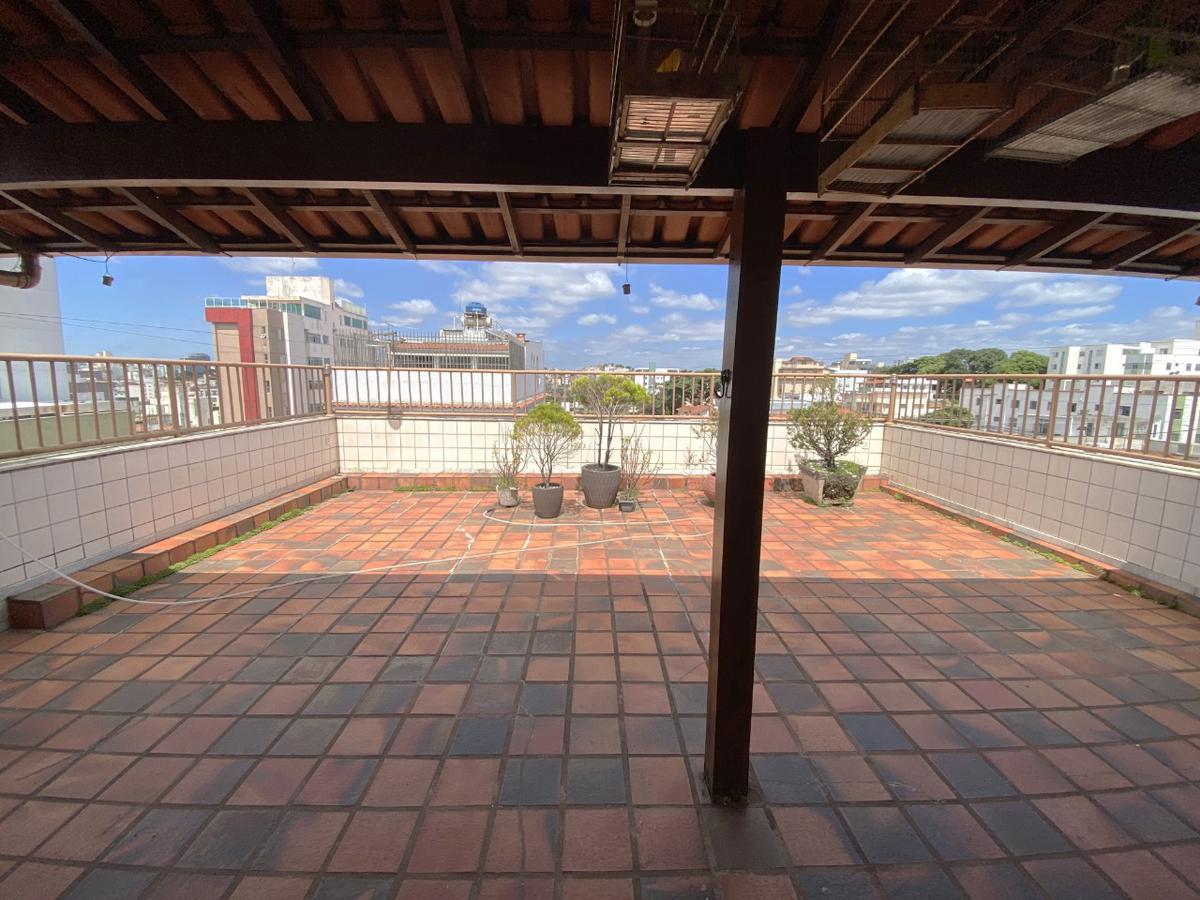 Cobertura, Sagrada Família, 3 Quartos, 4 Vagas, 1 Suíte