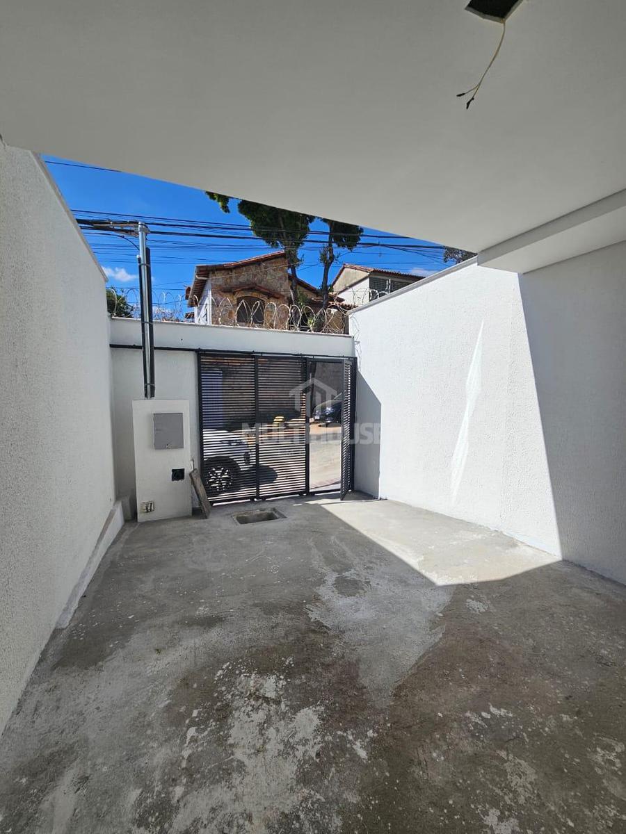 Casa, Jardim Leblon, 2 Quartos, 2 Vagas, 1 Suíte