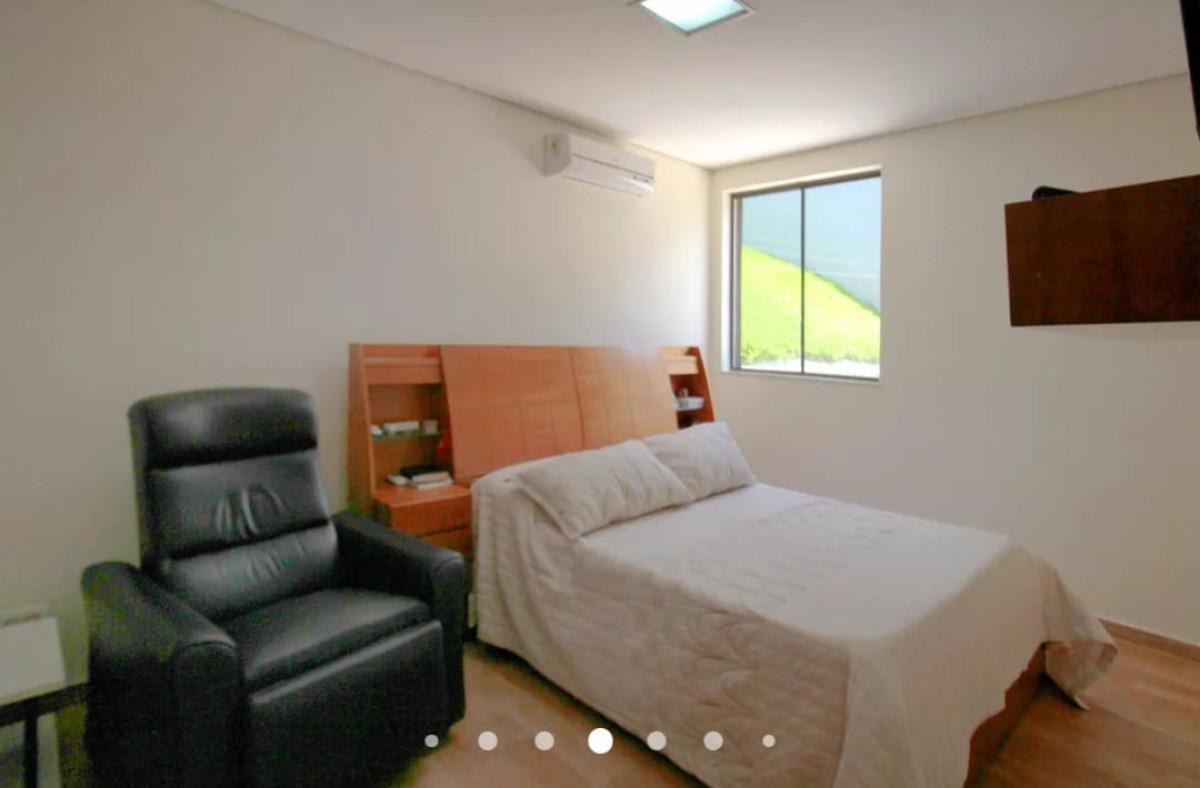 Casa, Santa Cruz, 3 Quartos, 4 Vagas, 1 Suíte