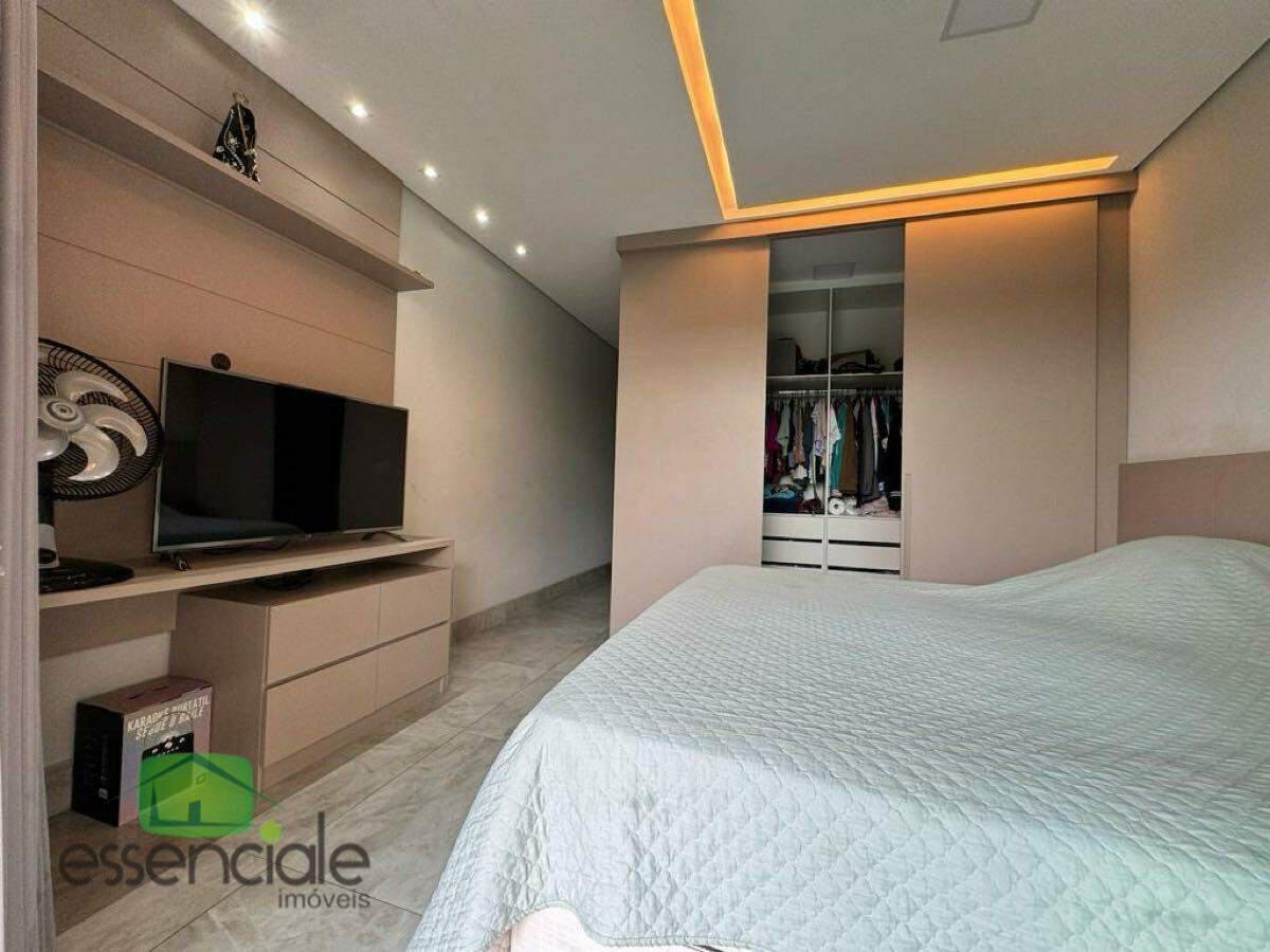 Casa, São Gonçalo, 3 Quartos, 8 Vagas, 1 Suíte