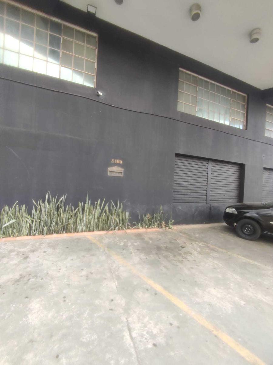 Galpão, Santa Terezinha, 0 Quarto, 10 Vagas