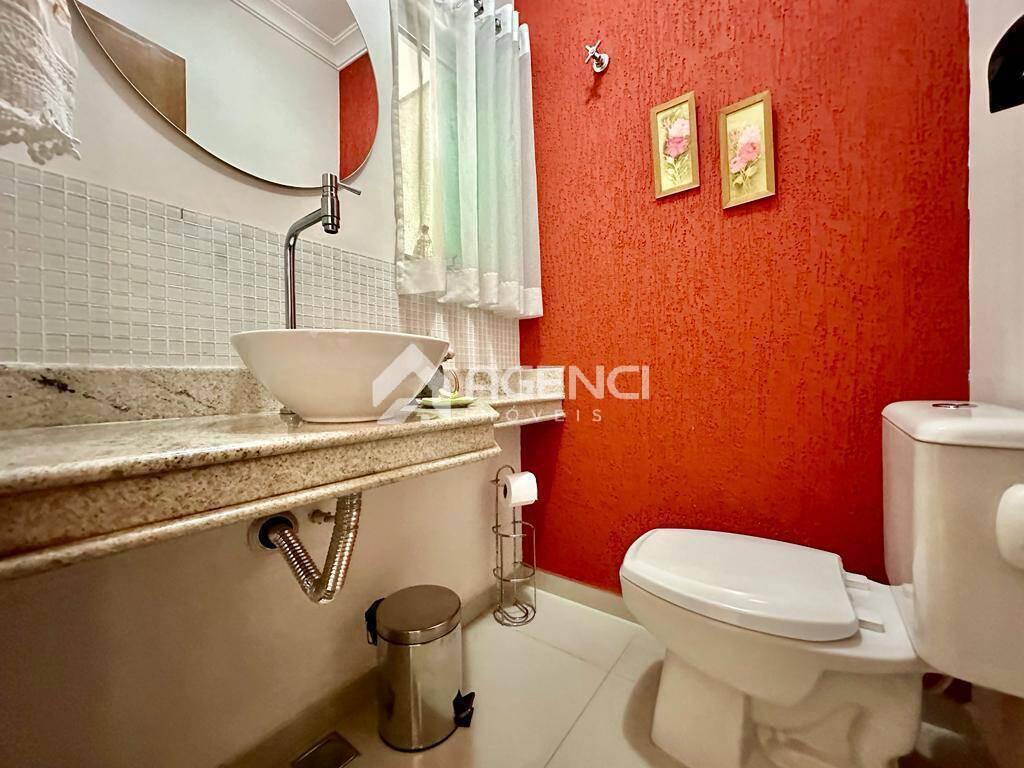 Casa, Cabral, 3 Quartos, 0 Vaga, 2 Suítes