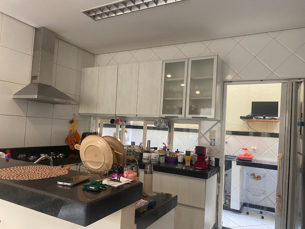 Casa, Cachoeirinha, 3 Quartos, 3 Vagas, 1 Suíte