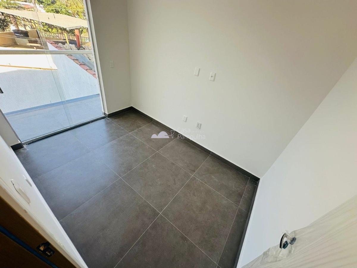 Casa, Santa Branca, 3 Quartos, 2 Vagas, 1 Suíte