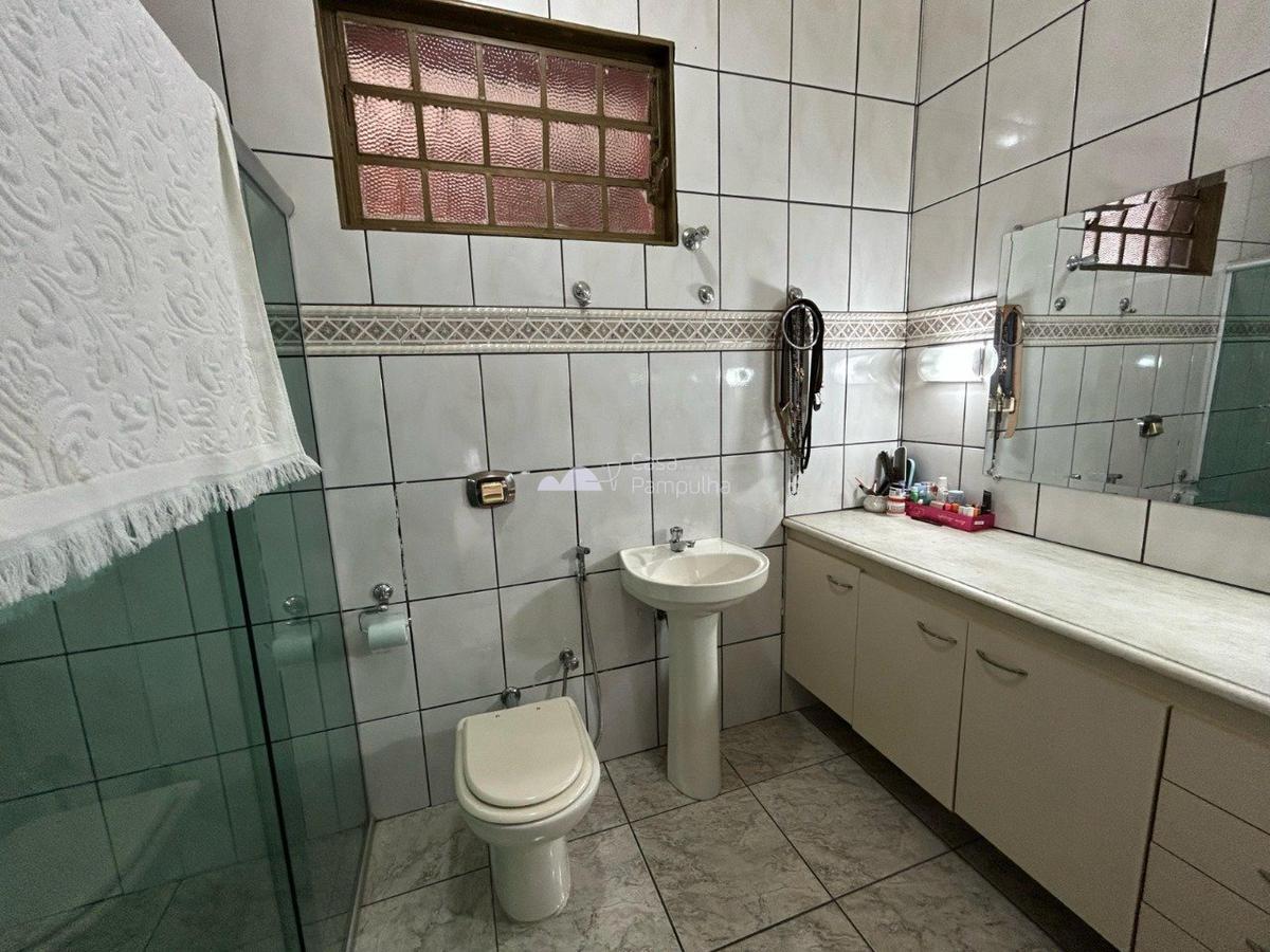 Casa, Itapoã, 3 Quartos, 4 Vagas, 1 Suíte