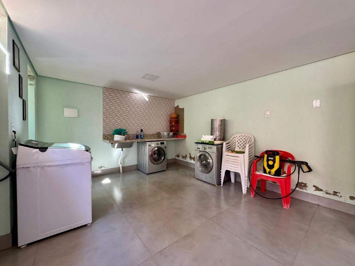 Casa, Miramar (barreiro), 4 Quartos, 3 Vagas, 1 Suíte