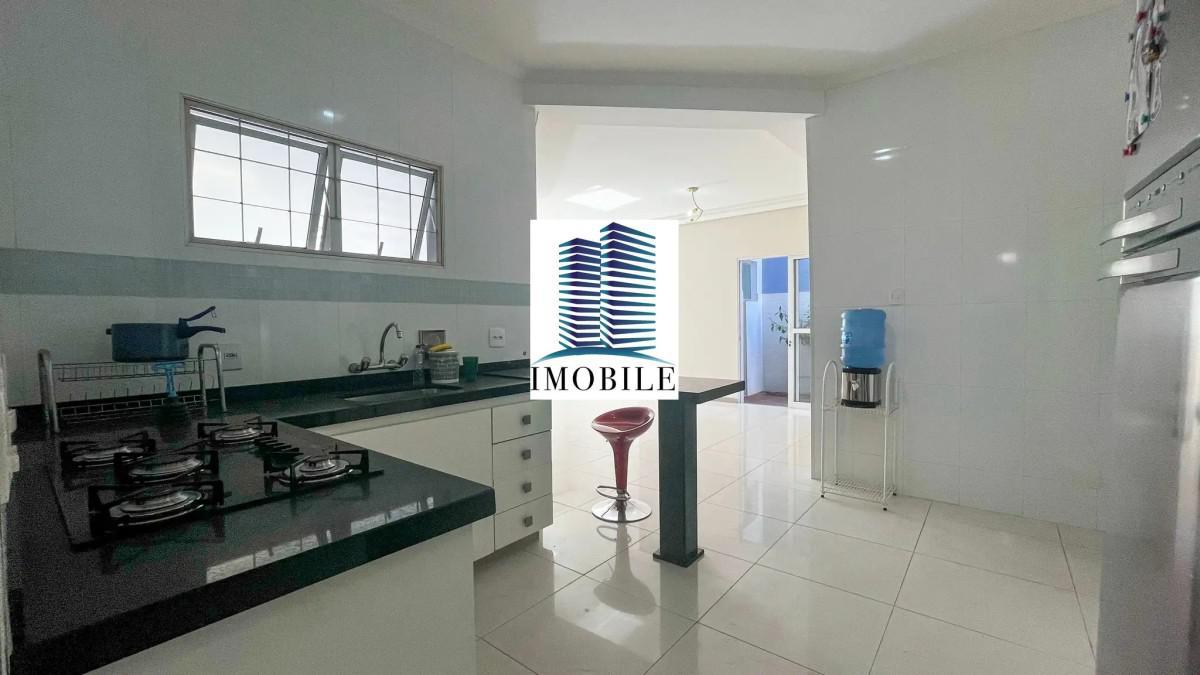 Casa, Sagrada Família, 4 Quartos, 3 Vagas, 1 Suíte