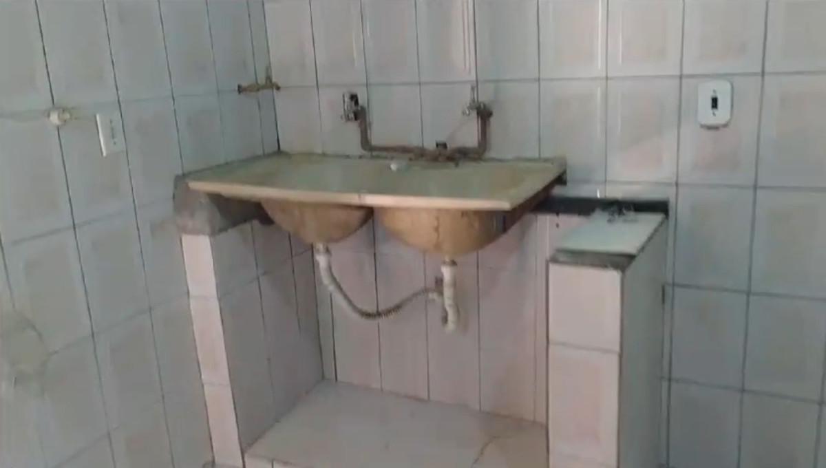 Quitinete, Jardim Teresópolis, 1 Quarto, 0 Vaga