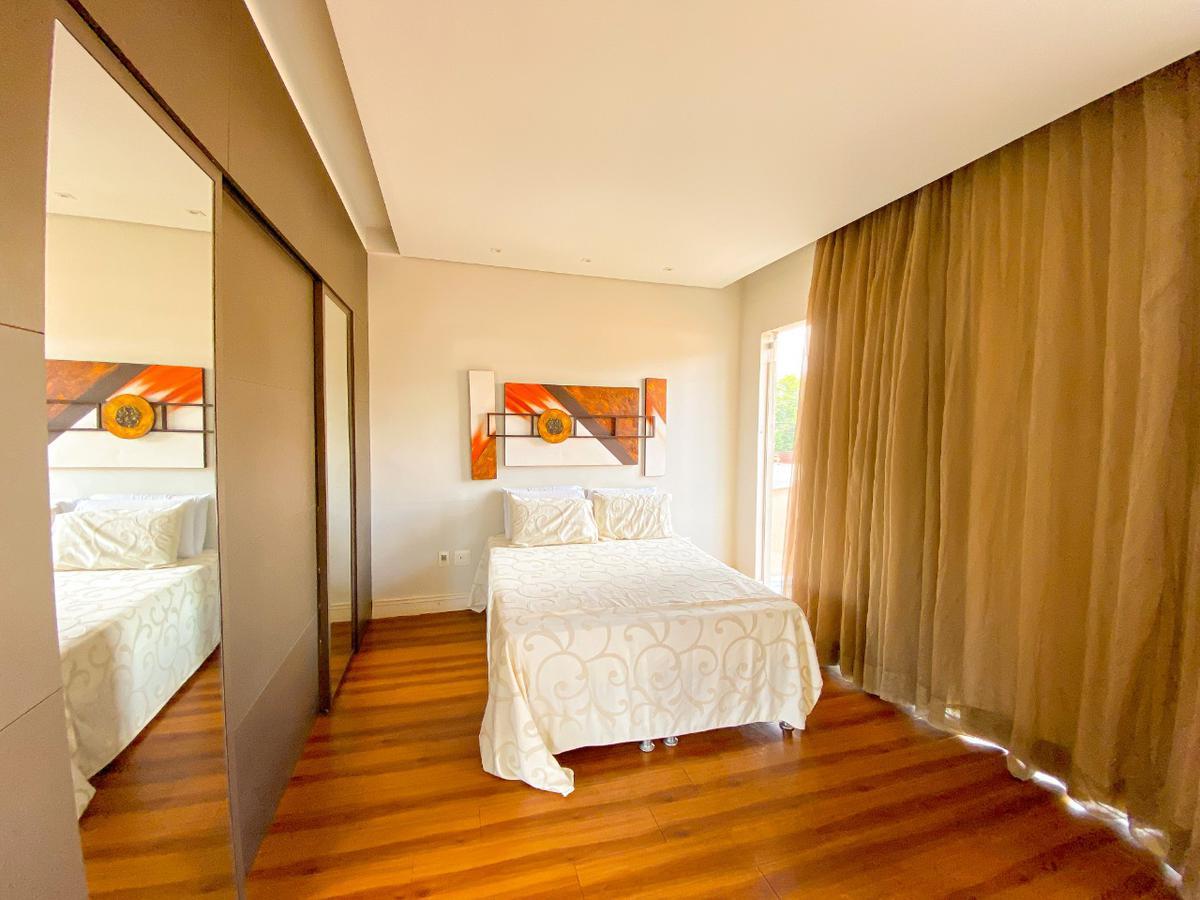 Casa, Trevo, 5 Quartos, 10 Vagas, 2 Suítes