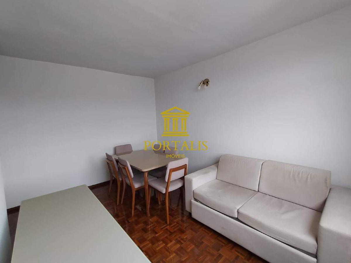 Apartamento, Floresta, 1 Quarto, 0 Vaga