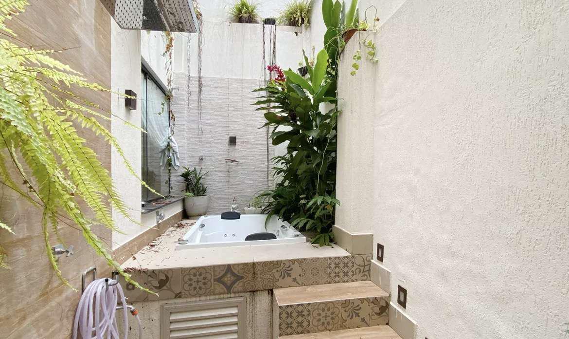 Casa, Lourdes, 3 Quartos, 0 Vaga, 1 Suíte
