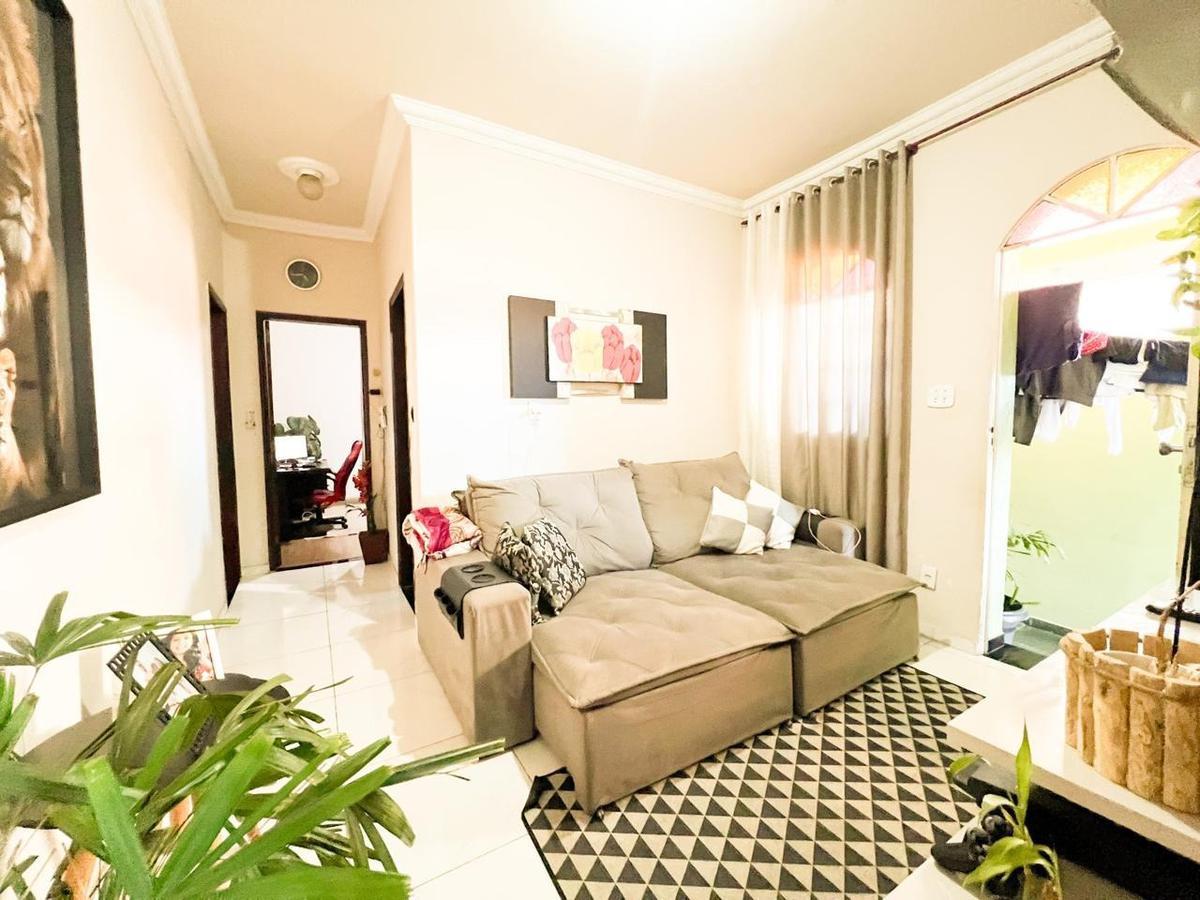 Casa, São Gotardo, 3 Quartos, 6 Vagas, 1 Suíte
