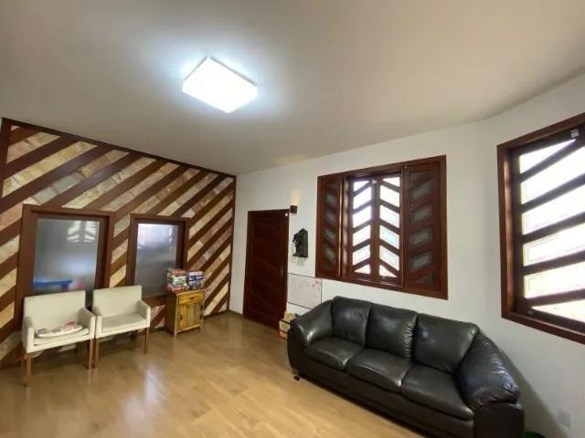 Casa, Castelo, 4 Quartos, 5 Vagas, 1 Suíte