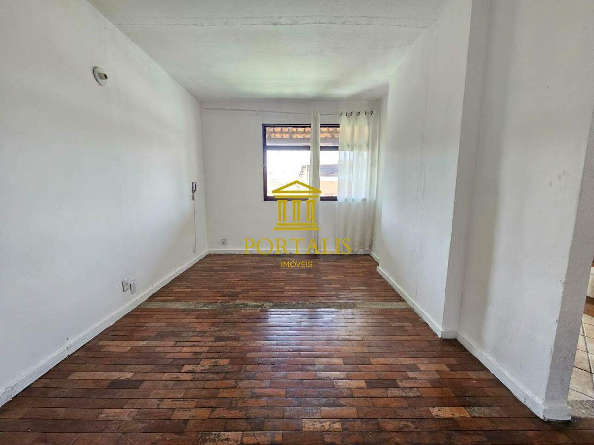 Apartamento, Floresta, 2 Quartos, 0 Vaga