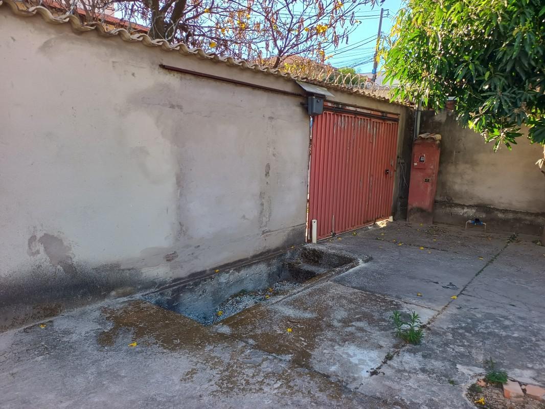 Casa, Vila Militar, 2 Quartos, 0 Vaga, 1 Suíte