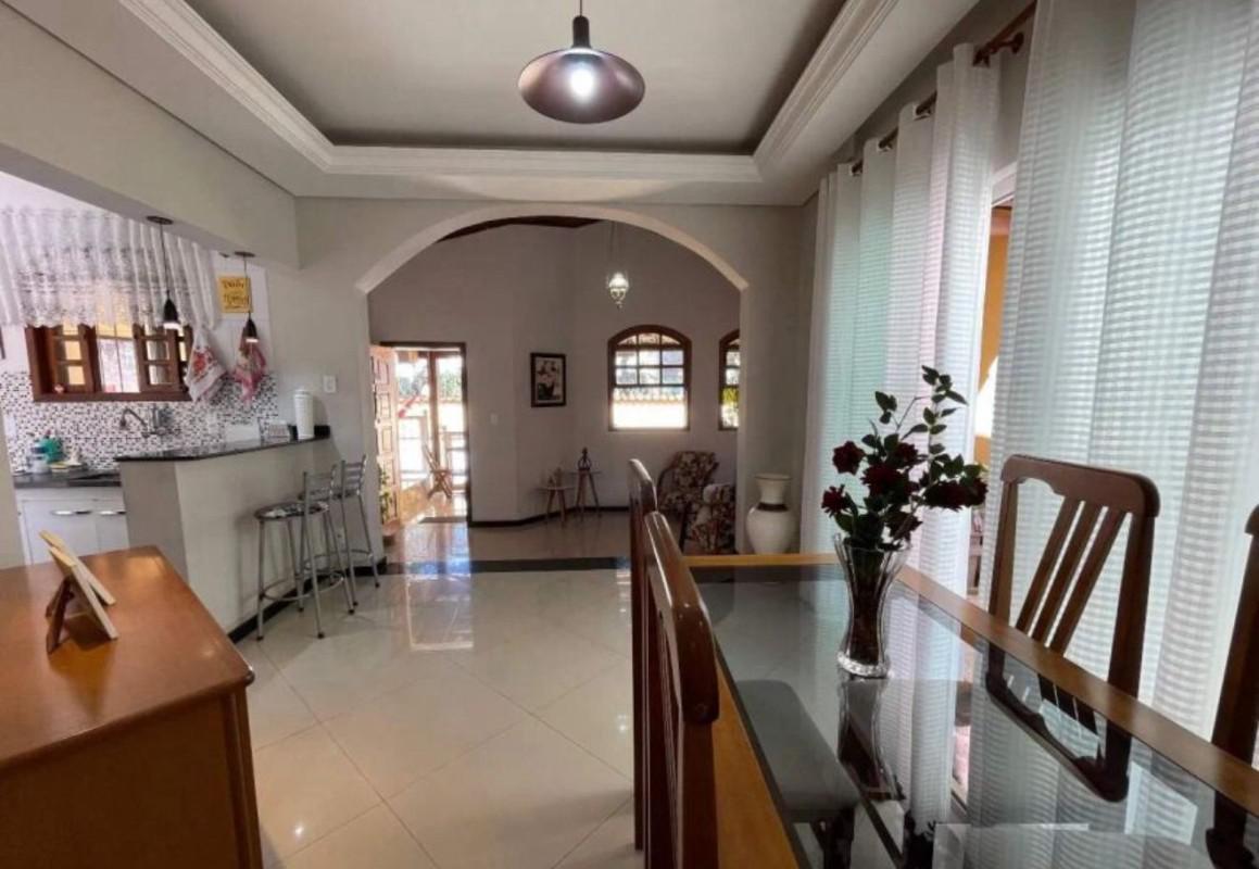 Casa, Planalto, 3 Quartos, 3 Vagas, 1 Suíte
