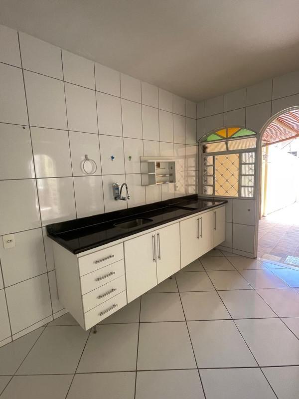 Casa, João Pinheiro, 2 Quartos, 3 Vagas, 1 Suíte