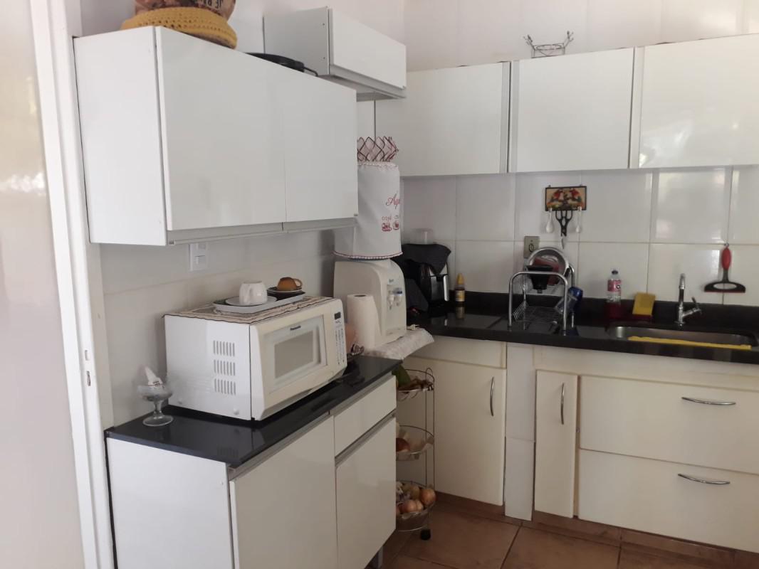 Casa, Casa Branca, 2 Quartos, 4 Vagas, 1 Suíte