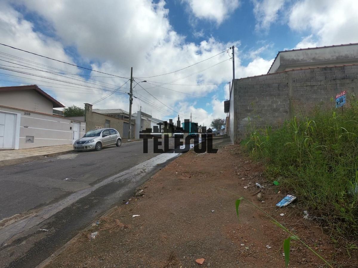 Lote, Parque Nossa Senhora das Graças, 0 Quarto, 0 Vaga