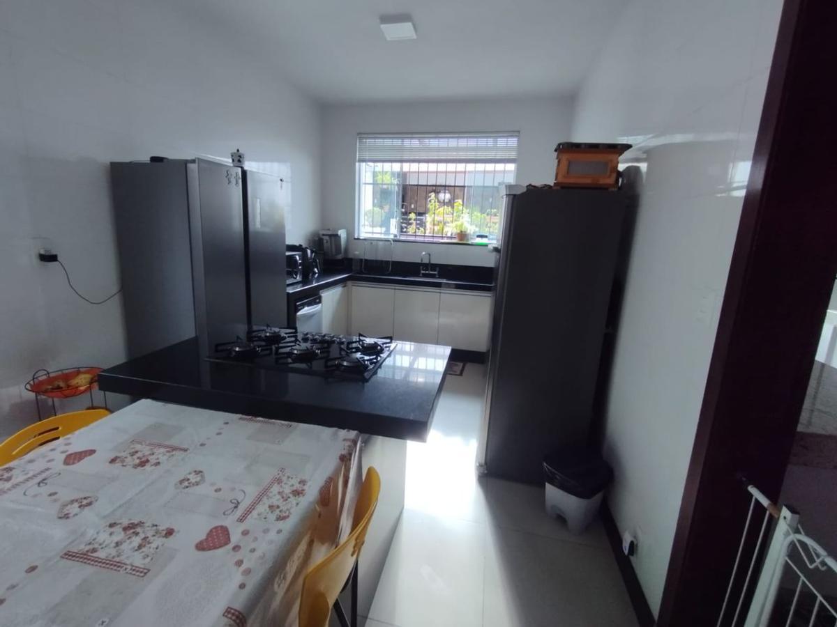 Casa, Dona Clara, 5 Quartos, 2 Vagas, 3 Suítes