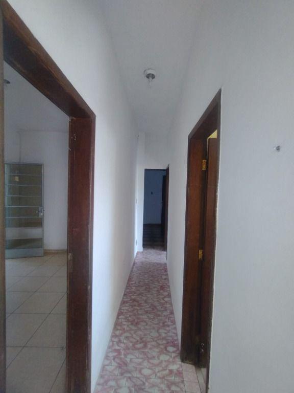 Casa, Centro, 2 Quartos, 0 Vaga