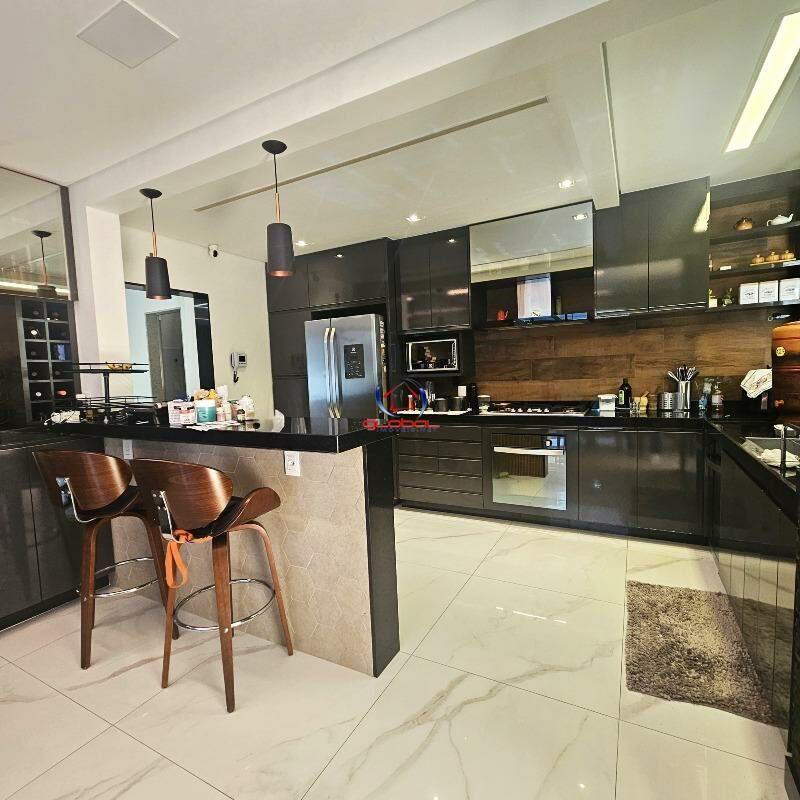 Casa, Trevo, 3 Quartos, 3 Vagas, 1 Suíte