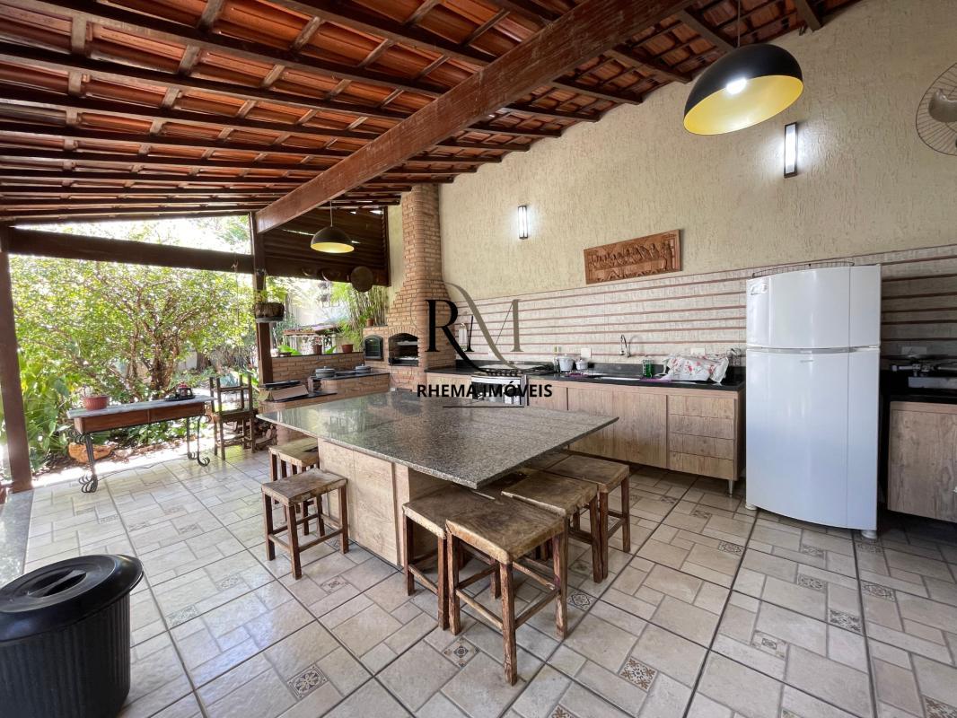 Casa, Planalto, 5 Quartos, 4 Vagas, 2 Suítes