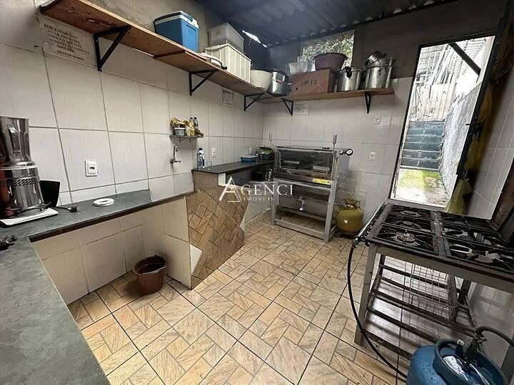Casa, Califórnia, 4 Quartos, 0 Vaga, 1 Suíte