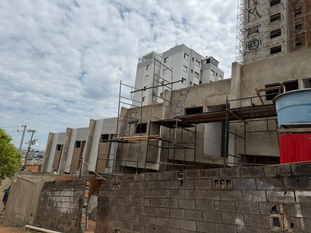 Casa, Manacás, 2 Quartos, 1 Vaga, 2 Suítes