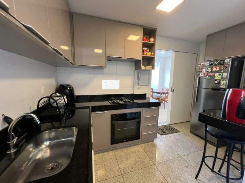 Apartamento, Sagrada Família, 3 Quartos, 2 Vagas, 1 Suíte