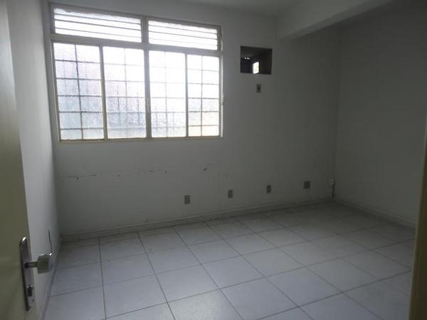 Sala, Funcionários